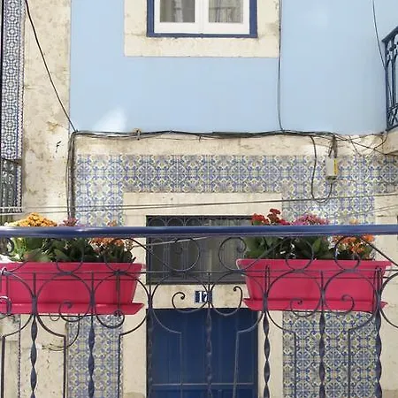 Casa De Baixo Apartment *
